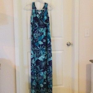 Sleeveless dress